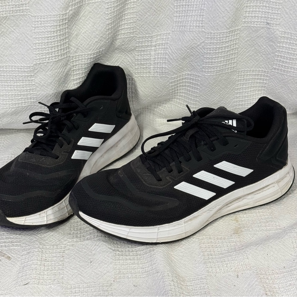 Adidas Mens Size 13 Supernova Black/White Running Shoes EUC